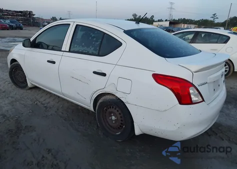 2014 Nissan Versa 1.6 S+ z USA, uszkodzony, nr VIN 3N1CN7AP3EL851709